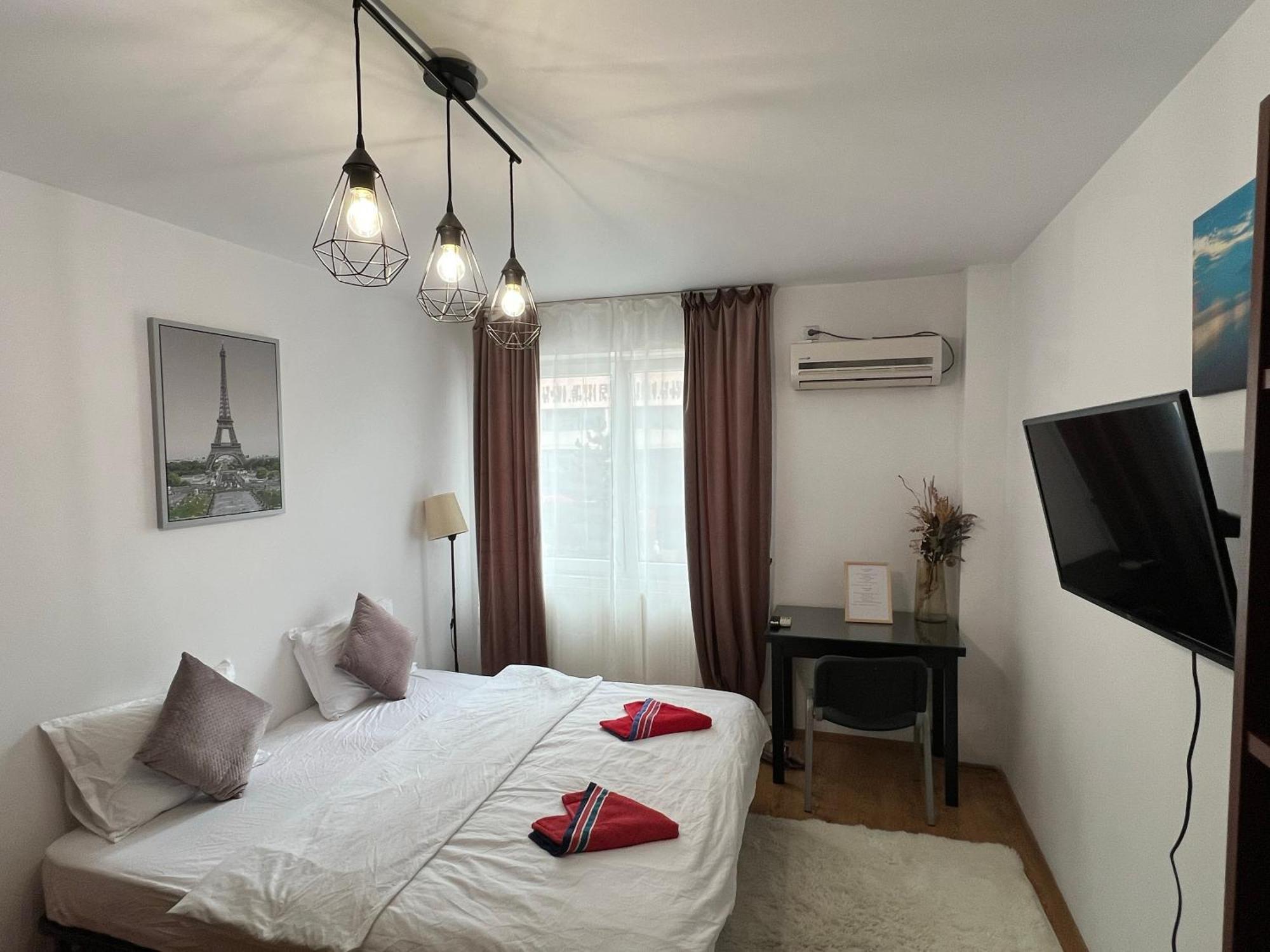 2 Rooms Apartment City Center Яш Екстериор снимка
